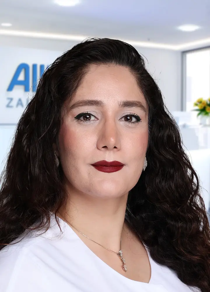 Portrait Zahn&auml;rztin Pegah Najafabadi Omidi (AllDent Bochum)