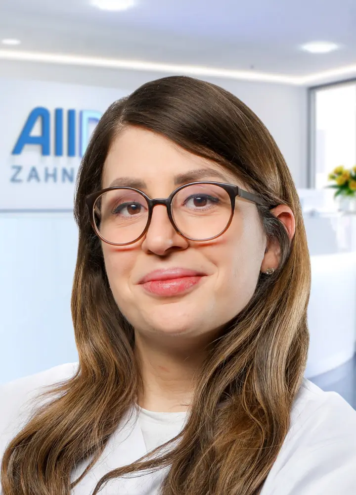 Portrait Ober&auml;rztin Anna Rautenberg (AllDent K&ouml;ln)